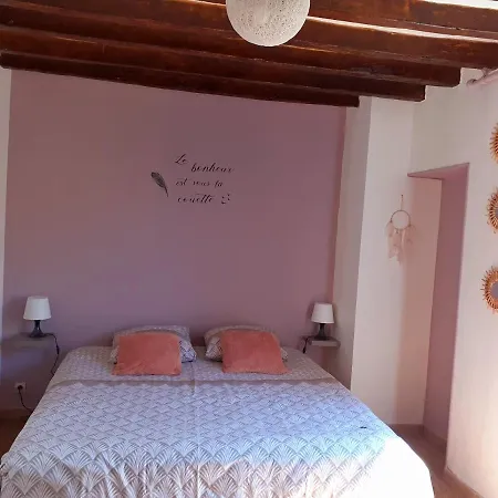 Les Aires Avoisiennes Semesterbostad Avoise