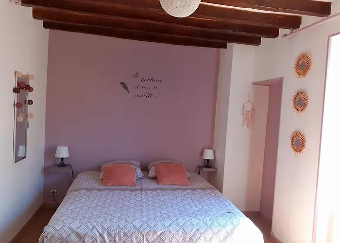 Les Aires Avoisiennes Semesterbostad Avoise